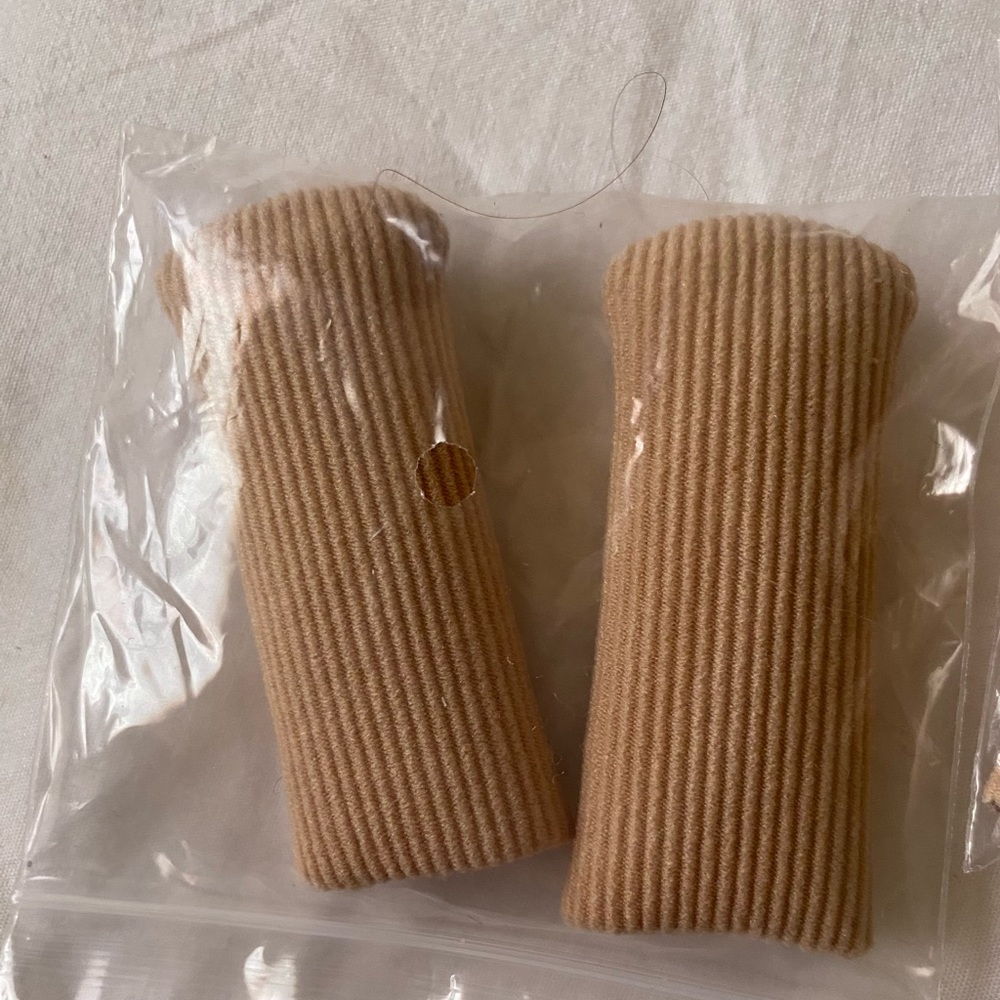 Big toe cushion for pointe shoes